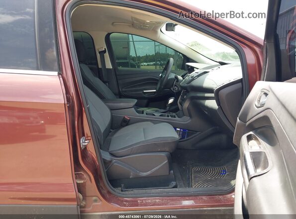 1FMCU0GD7JUB61784 2018 FORD ESCAPE Maroon Вид салону спереду