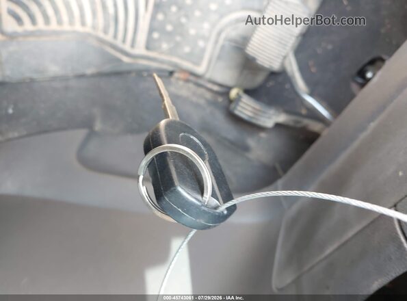 1FMCU0GD7JUB61784 2018 FORD ESCAPE Maroon Вид панелі приладів