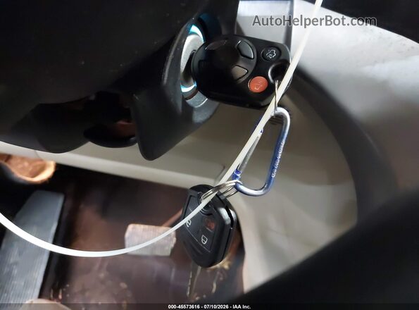 1FMCU0GD7JUD22960 2018 FORD ESCAPE White Dashboard view