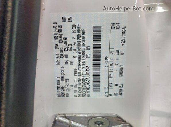 1FMCU0GD7JUD35966 2018 FORD ESCAPE White VIN կոդի պիտակի տեսք