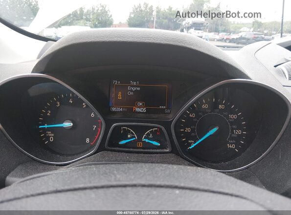 1FMCU0GD8HUA40255 2017 FORD ESCAPE Gold Հետևի նստատեղերի տեսք