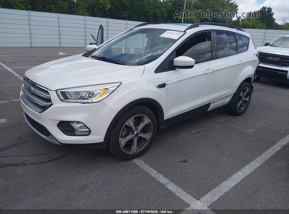 1FMCU0GD8HUA75765 2017 FORD ESCAPE White Առջևի ձախ երեք քառորդ տեսարան