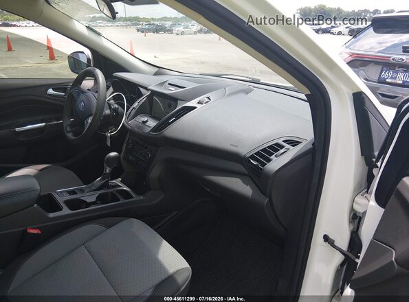 1FMCU0GD8HUA75765 2017 FORD ESCAPE White Սալոնի դիմացի տեսք