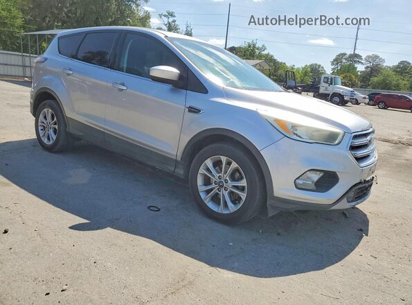 1FMCU0GD8HUA88452 2017 FORD ESCAPE Серебряный Передняя правая четверть