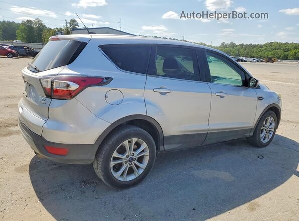 1FMCU0GD8HUA88452 2017 FORD ESCAPE Серебряный Задняя правая четверть