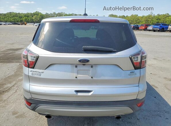 1FMCU0GD8HUA88452 2017 FORD ESCAPE Серебряный Вид сзади