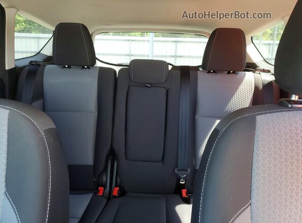 1FMCU0GD8HUA88452 2017 FORD ESCAPE Серебряный Вид задних сидений