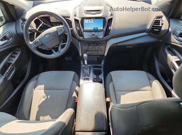 1FMCU0GD8HUB61786 2017 FORD ESCAPE Белый Вид панели приборов