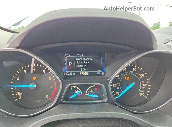1FMCU0GD8HUB76188 2017 FORD ESCAPE White Вид щитка приладів