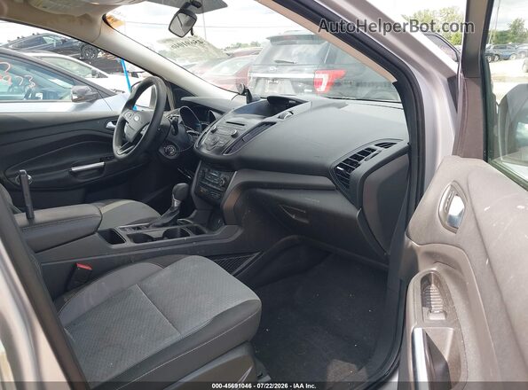 1FMCU0GD8HUB99275 2017 FORD ESCAPE Silver წინა სალონის ხედი