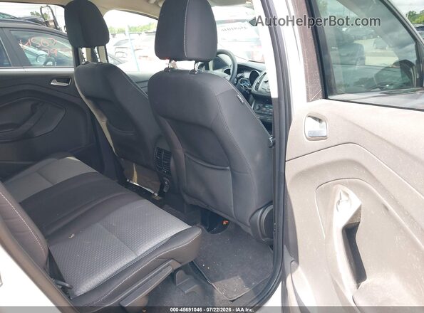 1FMCU0GD8HUB99275 2017 FORD ESCAPE Silver VIN კოდის სტიკერის ხედი