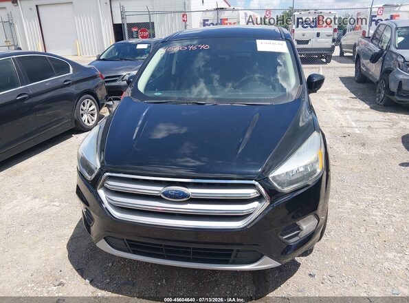 1FMCU0GD8HUC08802 2017 FORD ESCAPE Black წინა ხედი