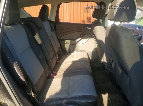 1FMCU0GD8HUC76856 2017 FORD ESCAPE Black Вид задньої частини салону