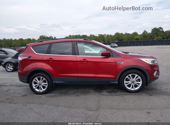 1FMCU0GD8JUA81328 2018 FORD ESCAPE Red Вид задньої частини салону