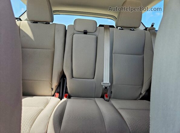 1FMCU0GD8JUB97578 2018 FORD ESCAPE Белый Вид задних сидений
