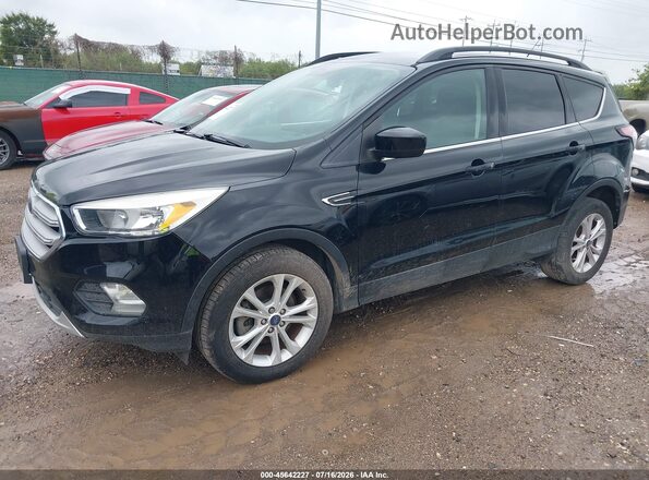 1FMCU0GD8JUD02300 2018 FORD ESCAPE Black Przód lewy
