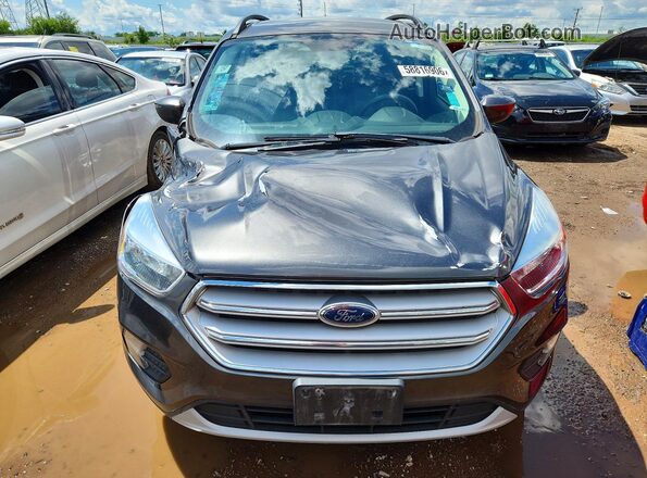 1FMCU0GD8JUD60813 2018 FORD ESCAPE Серый Вид спереди