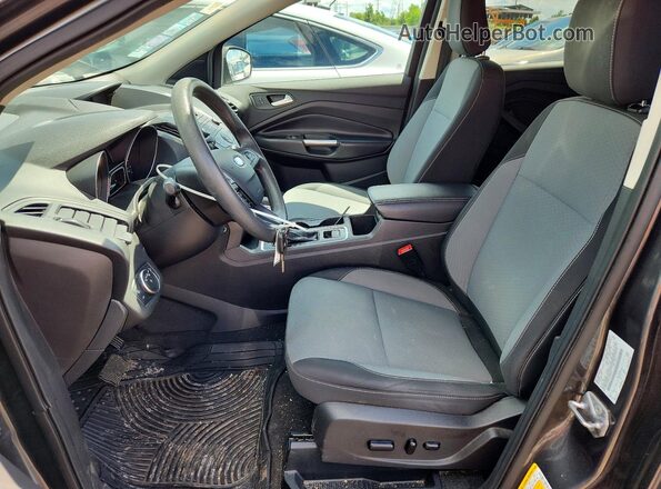 1FMCU0GD8JUD60813 2018 FORD ESCAPE Серый Вид салона спереди