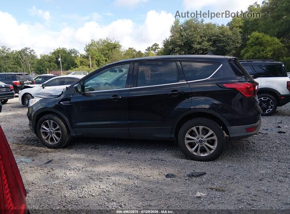 1FMCU0GD8KUA49853 2019 FORD ESCAPE Черный Панорамный вид салона 360°