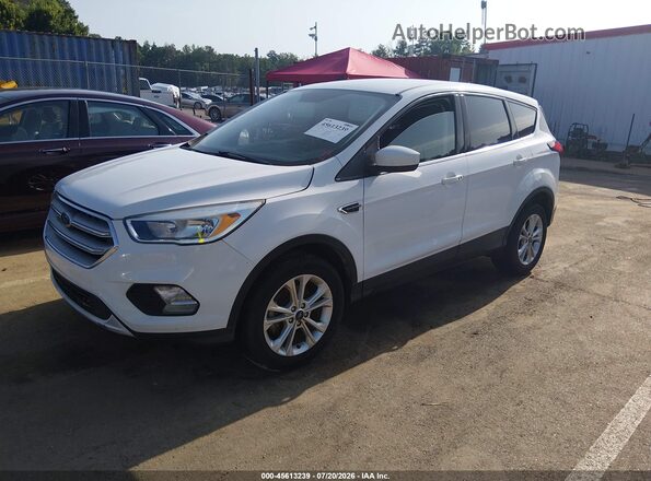 1FMCU0GD8KUB38340 2019 FORD ESCAPE White Vista tres cuartos delantera izquierda
