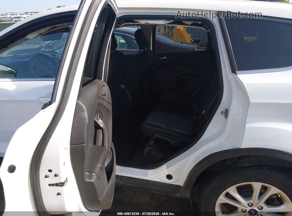 1FMCU0GD8KUB38340 2019 FORD ESCAPE White Vista de la etiqueta del VIN