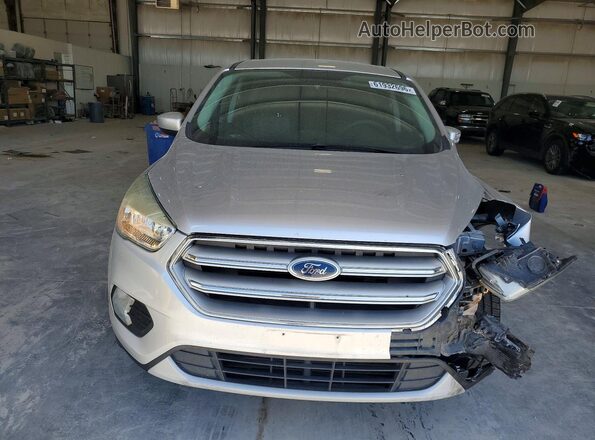 1FMCU0GD9HUA80392 2017 FORD ESCAPE Silver Front view