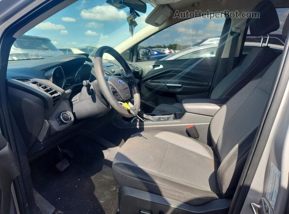 1FMCU0GD9HUB87894 2017 FORD ESCAPE Silver წინა სალონის ხედი