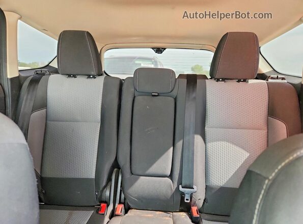 1FMCU0GD9HUB87894 2017 FORD ESCAPE Silver უკანა სავარძლების ხედი