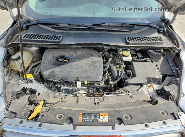 1FMCU0GD9HUB87894 2017 FORD ESCAPE Silver ძრავის განყოფილების ხედი