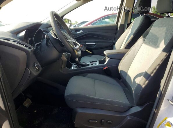 1FMCU0GD9HUD70602 2017 FORD ESCAPE White Vista interior delantera