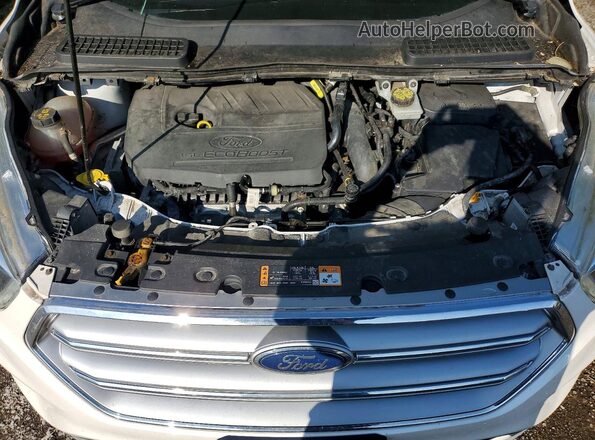 1FMCU0GD9HUD70602 2017 FORD ESCAPE White Vista del compartimento del motor