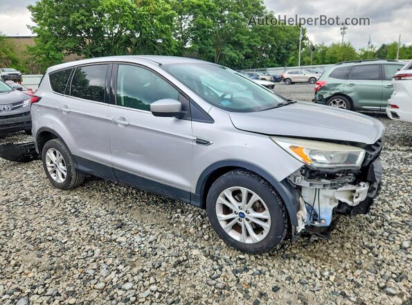 1FMCU0GD9HUD98674 2017 FORD ESCAPE Silver Front right
