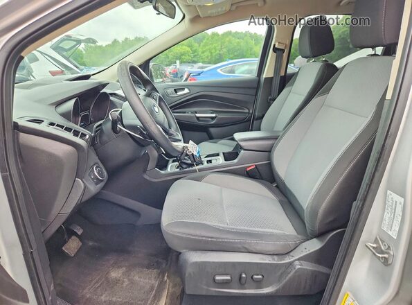 1FMCU0GD9HUD98674 2017 FORD ESCAPE Silver Front interior view