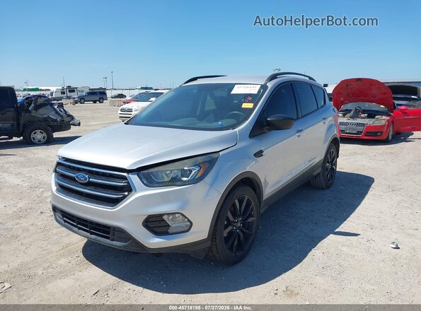1FMCU0GD9JUA54591 2018 FORD ESCAPE Красный Передняя левая четверть