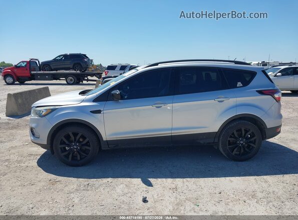 1FMCU0GD9JUA54591 2018 FORD ESCAPE Красный 