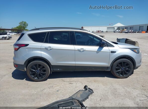 1FMCU0GD9JUA54591 2018 FORD ESCAPE Красный Панорамный вид салона 360°