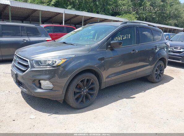 1FMCU0GD9JUA97344 2018 FORD ESCAPE Gray წინა მარცხენა ხედი სამი მეოთხედიდან