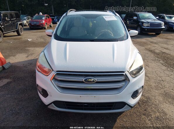 1FMCU0GD9JUB15549 2018 FORD ESCAPE White Widok zestawu wskaźników