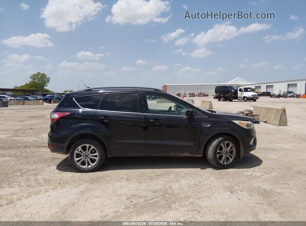 1FMCU0GD9JUC69923 2018 FORD ESCAPE Black Вид задньої частини салону