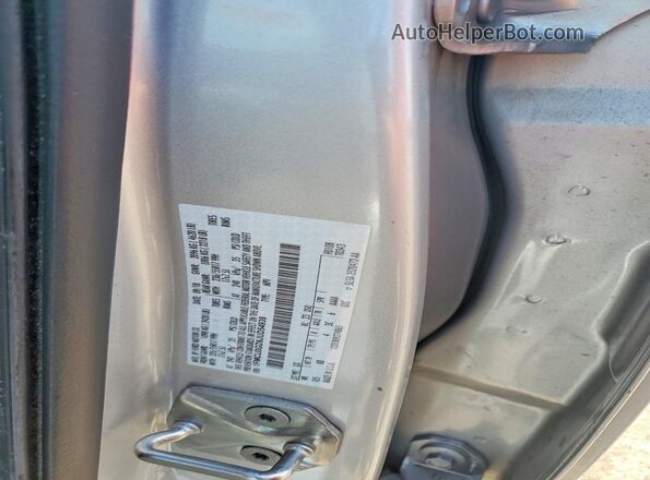 1FMCU0GD9JUD54938 2018 FORD ESCAPE Silver Engine compartment view