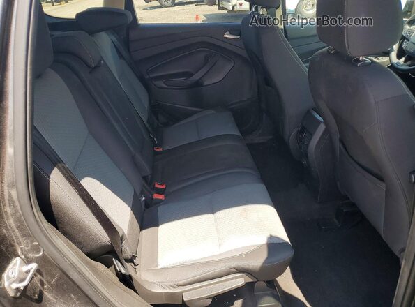 1FMCU0GDXHUB28627 2017 FORD ESCAPE Gray Rear interior view