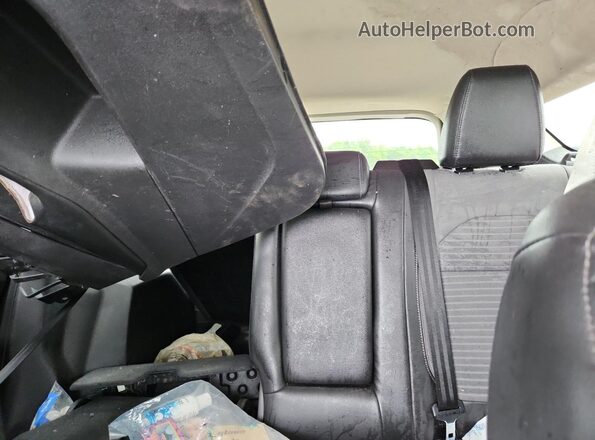 1FMCU0GDXHUB96717 2017 FORD ESCAPE Blue Widok tylnych siedzeń