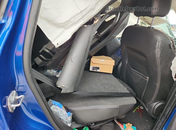1FMCU0GDXHUB96717 2017 FORD ESCAPE Blue Widok wnętrza z tyłu