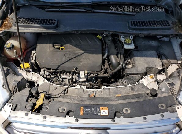 1FMCU0GDXHUD30772 2017 FORD ESCAPE White Vista del compartimento del motor