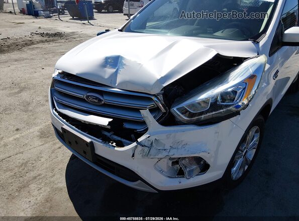 1FMCU0GDXHUE74712 2017 FORD ESCAPE Белый Вид спереди