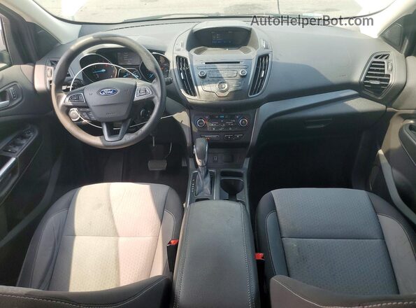 1FMCU0GDXJUB12157 2018 FORD ESCAPE Белый Вид панели приборов