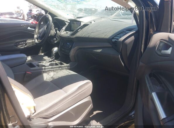 1FMCU0GDXJUB44638 2018 FORD ESCAPE Черный Вид салона спереди