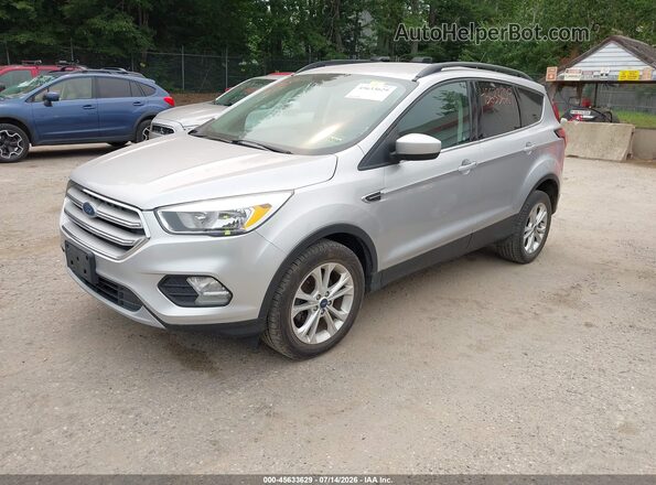 1FMCU0GDXJUB59530 2018 FORD ESCAPE Silver წინა მარცხენა ხედი სამი მეოთხედიდან
