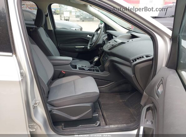 1FMCU0GDXJUB59530 2018 FORD ESCAPE Silver წინა სალონის ხედი