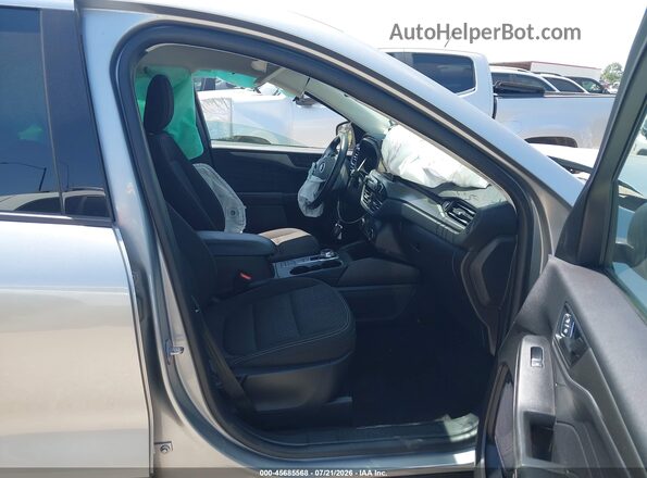 1FMCU0GN4RUB02339 2024 FORD ESCAPE Серебряный Вид салона спереди